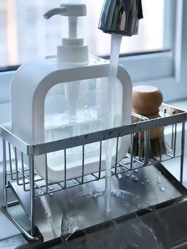 벽걸이형 금속 스토리지 랙은 공간 절약 솔루션에 어떻게 기여합니까?